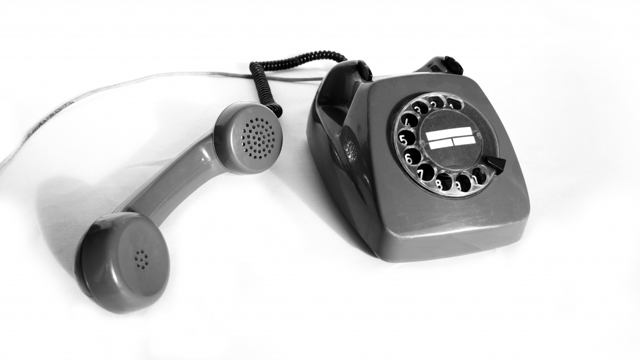 old-telephone.png