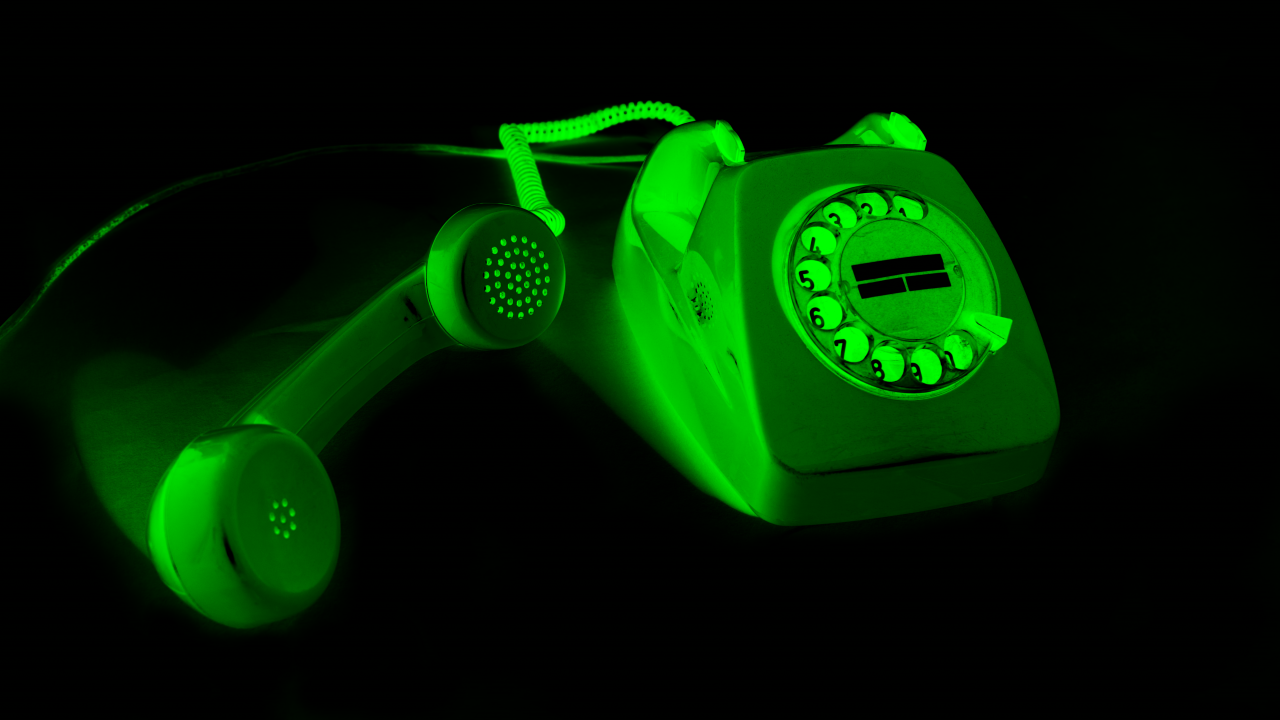 old-telephone.png